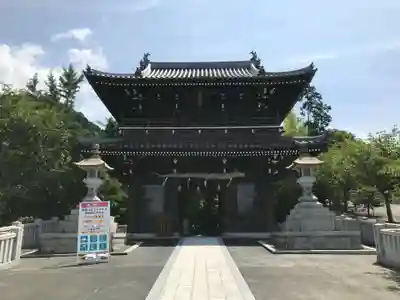 石鎚神社 口之宮 本社の山門・神門