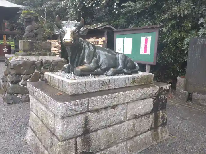 谷保天満宮の像