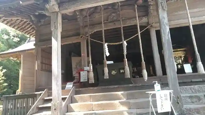 東霧島神社の本殿・本堂