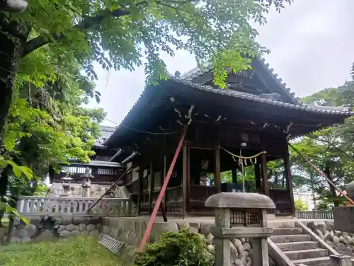 高桑八幡神社の{uncategorized: "未分類", other: "その他", undefined: "問題あり", building: "その他建物", grave: "お墓", sacred_gate: "鳥居", guardian: "狛犬", statue: "像", buddha: "仏像", history: "歴史", nature: "自然", garden: "庭園", animal: "動物", pagoda: "塔", temizu: "手水舎", mountain_gate: "山門・神門", sanctuary: "本殿・本堂", subordinate: "末社・摂社", art: "芸術", scenery: "景色", jizo: "地蔵", ema: "絵馬", goshuin: "御朱印", omikuji: "おみくじ", items: "授与品その他", amulet: "お守り", goshuincho: "御朱印帳", eats: "食事", festival: "お祭り", votive_dance: "神楽", shichigosan: "七五三参", wedding: "結婚式", experience: "体験その他", initially: "初詣", around: "周辺", anti_infection: "感染症対策"}