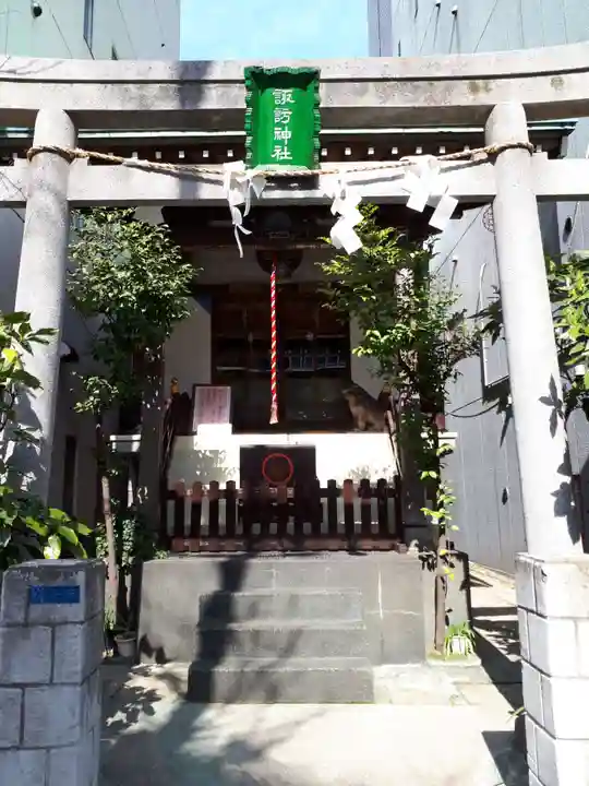 諏訪神社の鳥居