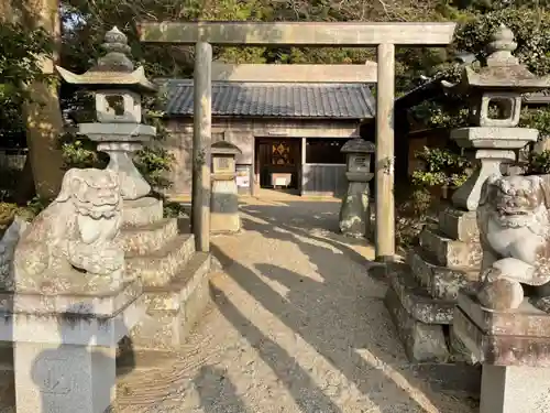 伊勢寺神社の鳥居