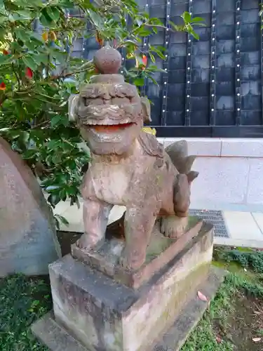 穴八幡宮の狛犬