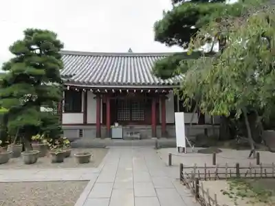 自性院の本殿・本堂