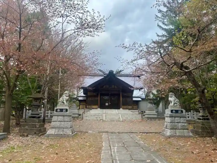 神楽神社の{uncategorized: "未分類", other: "その他", undefined: "問題あり", building: "その他建物", grave: "お墓", sacred_gate: "鳥居", guardian: "狛犬", statue: "像", buddha: "仏像", history: "歴史", nature: "自然", garden: "庭園", animal: "動物", pagoda: "塔", temizu: "手水舎", mountain_gate: "山門・神門", sanctuary: "本殿・本堂", subordinate: "末社・摂社", art: "芸術", scenery: "景色", jizo: "地蔵", ema: "絵馬", goshuin: "御朱印", omikuji: "おみくじ", items: "授与品その他", amulet: "お守り", goshuincho: "御朱印帳", eats: "食事", festival: "お祭り", votive_dance: "神楽", shichigosan: "七五三参", wedding: "結婚式", experience: "体験その他", initially: "初詣", around: "周辺", anti_infection: "感染症対策"}