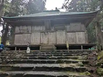 平泉寺白山神社の{uncategorized: "未分類", other: "その他", undefined: "問題あり", building: "その他建物", grave: "お墓", sacred_gate: "鳥居", guardian: "狛犬", statue: "像", buddha: "仏像", history: "歴史", nature: "自然", garden: "庭園", animal: "動物", pagoda: "塔", temizu: "手水舎", mountain_gate: "山門・神門", sanctuary: "本殿・本堂", subordinate: "末社・摂社", art: "芸術", scenery: "景色", jizo: "地蔵", ema: "絵馬", goshuin: "御朱印", omikuji: "おみくじ", items: "授与品その他", amulet: "お守り", goshuincho: "御朱印帳", eats: "食事", festival: "お祭り", votive_dance: "神楽", shichigosan: "七五三参", wedding: "結婚式", experience: "体験その他", initially: "初詣", around: "周辺", anti_infection: "感染症対策"}