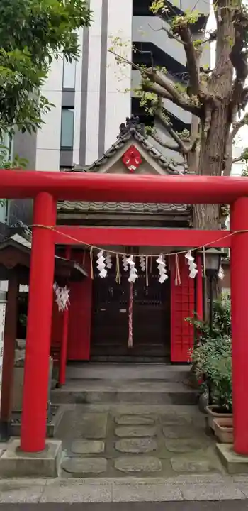 鳥居稲荷神社の鳥居
