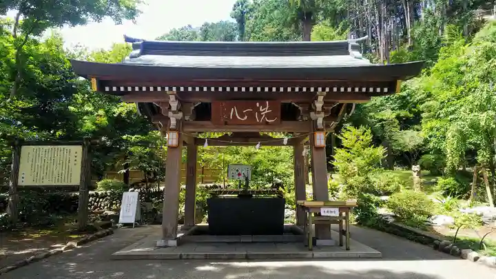 高麗神社の手水舎