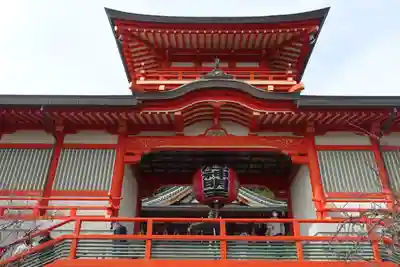 門戸厄神東光寺の山門・神門