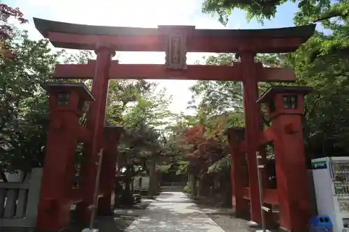 彌彦神社　(伊夜日子神社)の鳥居