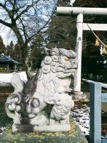 神明社の狛犬