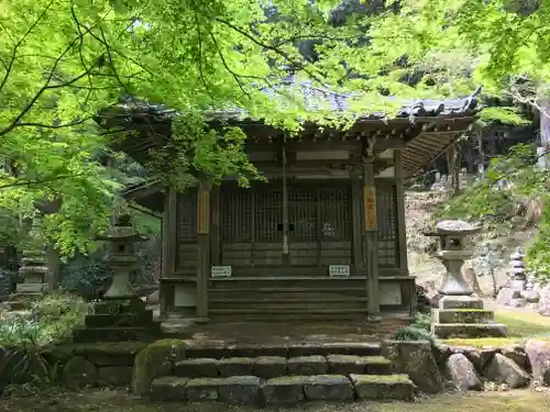 石馬寺の建物その他