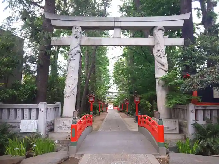 馬橋稲荷神社の鳥居