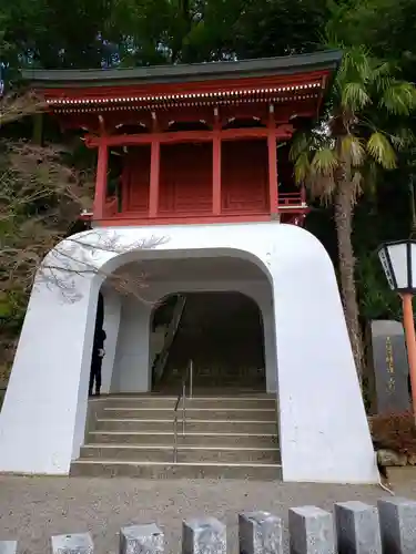 伊萬里神社の山門