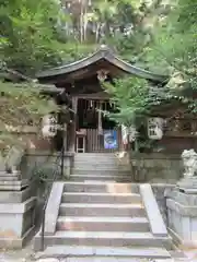 八神社の本殿