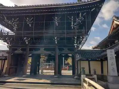 興正寺の山門・神門