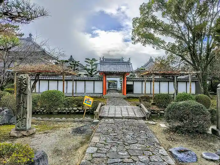 円成寺の山門・神門
