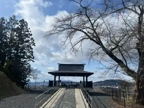 慈恩寺の{uncategorized: "未分類", other: "その他", undefined: "問題あり", building: "その他建物", grave: "お墓", sacred_gate: "鳥居", guardian: "狛犬", statue: "像", buddha: "仏像", history: "歴史", nature: "自然", garden: "庭園", animal: "動物", pagoda: "塔", temizu: "手水舎", mountain_gate: "山門・神門", sanctuary: "本殿・本堂", subordinate: "末社・摂社", art: "芸術", scenery: "景色", jizo: "地蔵", ema: "絵馬", goshuin: "御朱印", omikuji: "おみくじ", items: "授与品その他", amulet: "お守り", goshuincho: "御朱印帳", eats: "食事", festival: "お祭り", votive_dance: "神楽", shichigosan: "七五三参", wedding: "結婚式", experience: "体験その他", initially: "初詣", around: "周辺", anti_infection: "感染症対策"}