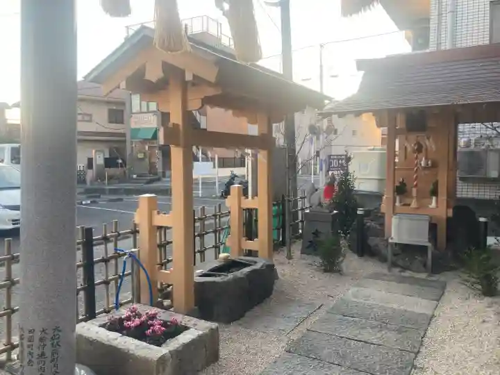 山蒼稲荷神社の{uncategorized: "未分類", other: "その他", undefined: "問題あり", building: "その他建物", grave: "お墓", sacred_gate: "鳥居", guardian: "狛犬", statue: "像", buddha: "仏像", history: "歴史", nature: "自然", garden: "庭園", animal: "動物", pagoda: "塔", temizu: "手水舎", mountain_gate: "山門・神門", sanctuary: "本殿・本堂", subordinate: "末社・摂社", art: "芸術", scenery: "景色", jizo: "地蔵", ema: "絵馬", goshuin: "御朱印", omikuji: "おみくじ", items: "授与品その他", amulet: "お守り", goshuincho: "御朱印帳", eats: "食事", festival: "お祭り", votive_dance: "神楽", shichigosan: "七五三参", wedding: "結婚式", experience: "体験その他", initially: "初詣", around: "周辺", anti_infection: "感染症対策"}