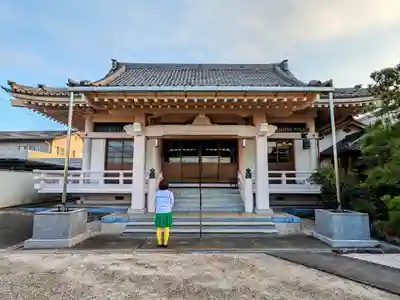 明光寺の本殿・本堂