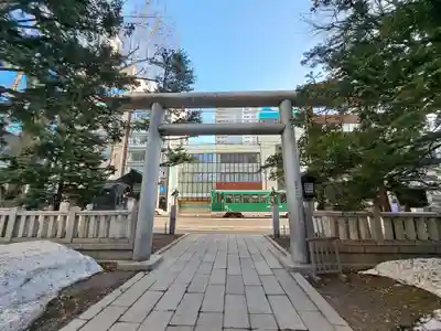 三吉神社の鳥居