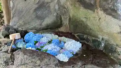 榮神社の手水舎