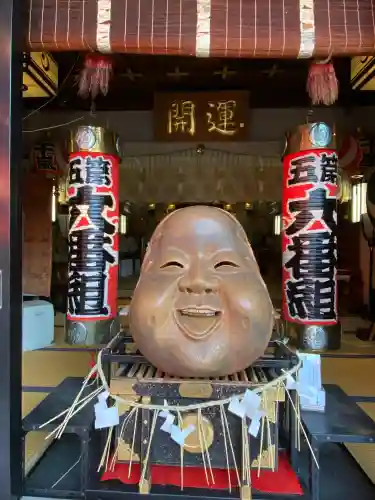 鷲神社の{uncategorized: "未分類", other: "その他", undefined: "問題あり", building: "その他建物", grave: "お墓", sacred_gate: "鳥居", guardian: "狛犬", statue: "像", buddha: "仏像", history: "歴史", nature: "自然", garden: "庭園", animal: "動物", pagoda: "塔", temizu: "手水舎", mountain_gate: "山門・神門", sanctuary: "本殿・本堂", subordinate: "末社・摂社", art: "芸術", scenery: "景色", jizo: "地蔵", ema: "絵馬", goshuin: "御朱印", omikuji: "おみくじ", items: "授与品その他", amulet: "お守り", goshuincho: "御朱印帳", eats: "食事", festival: "お祭り", votive_dance: "神楽", shichigosan: "七五三参", wedding: "結婚式", experience: "体験その他", initially: "初詣", around: "周辺", anti_infection: "感染症対策"}