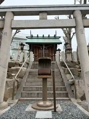 筒井八幡神社の{uncategorized: "未分類", other: "その他", undefined: "問題あり", building: "その他建物", grave: "お墓", sacred_gate: "鳥居", guardian: "狛犬", statue: "像", buddha: "仏像", history: "歴史", nature: "自然", garden: "庭園", animal: "動物", pagoda: "塔", temizu: "手水舎", mountain_gate: "山門・神門", sanctuary: "本殿・本堂", subordinate: "末社・摂社", art: "芸術", scenery: "景色", jizo: "地蔵", ema: "絵馬", goshuin: "御朱印", omikuji: "おみくじ", items: "授与品その他", amulet: "お守り", goshuincho: "御朱印帳", eats: "食事", festival: "お祭り", votive_dance: "神楽", shichigosan: "七五三参", wedding: "結婚式", experience: "体験その他", initially: "初詣", around: "周辺", anti_infection: "感染症対策"}