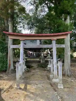 大鈴神社の{uncategorized: "未分類", other: "その他", undefined: "問題あり", building: "その他建物", grave: "お墓", sacred_gate: "鳥居", guardian: "狛犬", statue: "像", buddha: "仏像", history: "歴史", nature: "自然", garden: "庭園", animal: "動物", pagoda: "塔", temizu: "手水舎", mountain_gate: "山門・神門", sanctuary: "本殿・本堂", subordinate: "末社・摂社", art: "芸術", scenery: "景色", jizo: "地蔵", ema: "絵馬", goshuin: "御朱印", omikuji: "おみくじ", items: "授与品その他", amulet: "お守り", goshuincho: "御朱印帳", eats: "食事", festival: "お祭り", votive_dance: "神楽", shichigosan: "七五三参", wedding: "結婚式", experience: "体験その他", initially: "初詣", around: "周辺", anti_infection: "感染症対策"}