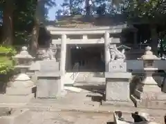 立志神社の鳥居