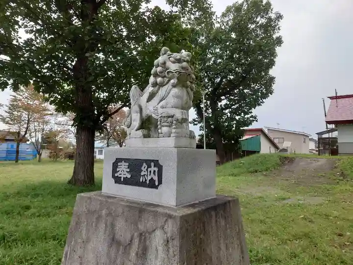 屈足神社の狛犬