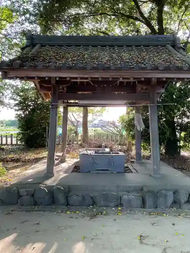 三明神社の手水舎