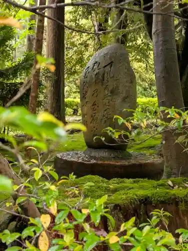 白山比咩神社の{uncategorized: "未分類", other: "その他", undefined: "問題あり", building: "その他建物", grave: "お墓", sacred_gate: "鳥居", guardian: "狛犬", statue: "像", buddha: "仏像", history: "歴史", nature: "自然", garden: "庭園", animal: "動物", pagoda: "塔", temizu: "手水舎", mountain_gate: "山門・神門", sanctuary: "本殿・本堂", subordinate: "末社・摂社", art: "芸術", scenery: "景色", jizo: "地蔵", ema: "絵馬", goshuin: "御朱印", omikuji: "おみくじ", items: "授与品その他", amulet: "お守り", goshuincho: "御朱印帳", eats: "食事", festival: "お祭り", votive_dance: "神楽", shichigosan: "七五三参", wedding: "結婚式", experience: "体験その他", initially: "初詣", around: "周辺", anti_infection: "感染症対策"}