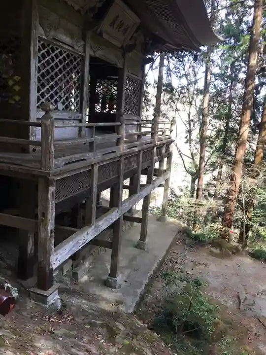 秩父札所三十二番 法性寺の本殿・本堂