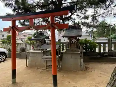 岩屋神社の末社・摂社