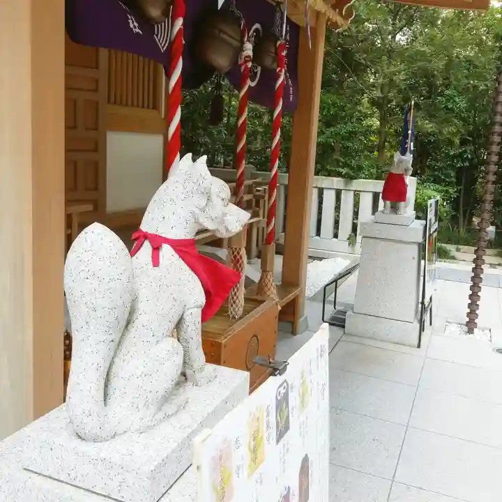 福徳神社(芽吹稲荷)の狛犬