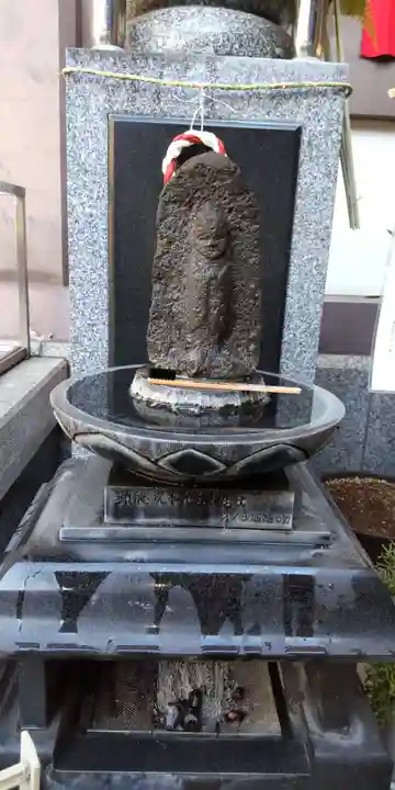 円隆院の地蔵
