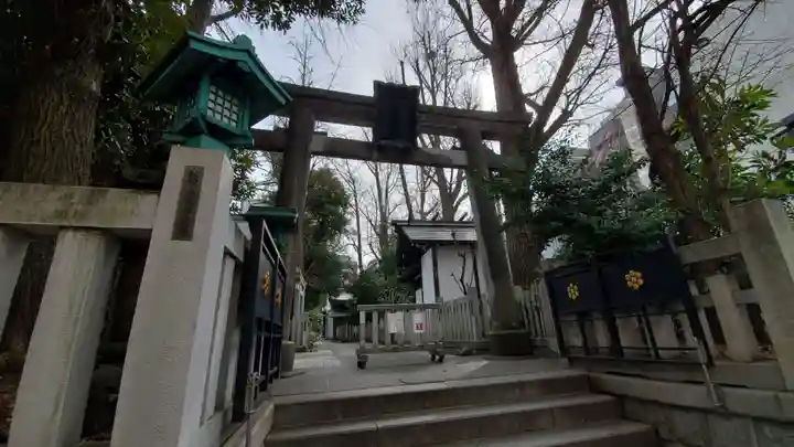 鳥越神社の鳥居
