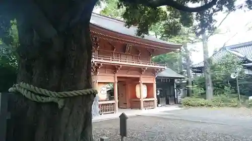 八幡大神社の山門