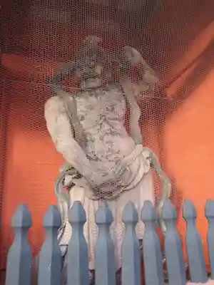 毘沙門堂門跡の像