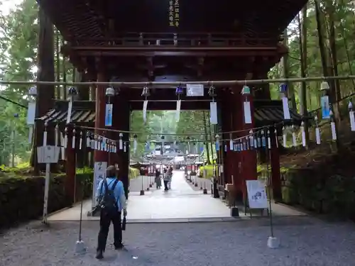 日光二荒山神社の山門