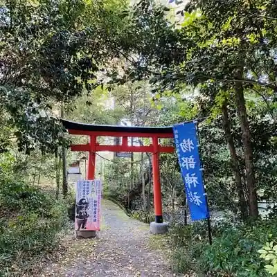 村屋坐弥冨都比売神社の鳥居