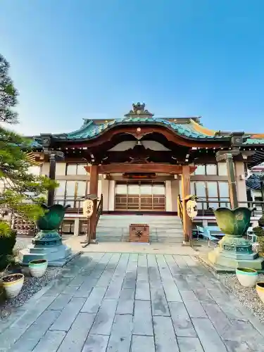 光明寺(感満不動尊)の{uncategorized: "未分類", other: "その他", undefined: "問題あり", building: "その他建物", grave: "お墓", sacred_gate: "鳥居", guardian: "狛犬", statue: "像", buddha: "仏像", history: "歴史", nature: "自然", garden: "庭園", animal: "動物", pagoda: "塔", temizu: "手水舎", mountain_gate: "山門・神門", sanctuary: "本殿・本堂", subordinate: "末社・摂社", art: "芸術", scenery: "景色", jizo: "地蔵", ema: "絵馬", goshuin: "御朱印", omikuji: "おみくじ", items: "授与品その他", amulet: "お守り", goshuincho: "御朱印帳", eats: "食事", festival: "お祭り", votive_dance: "神楽", shichigosan: "七五三参", wedding: "結婚式", experience: "体験その他", initially: "初詣", around: "周辺", anti_infection: "感染症対策"}