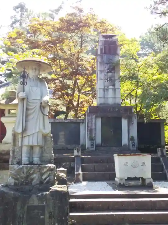 岩殿山安楽寺(吉見観音)の像