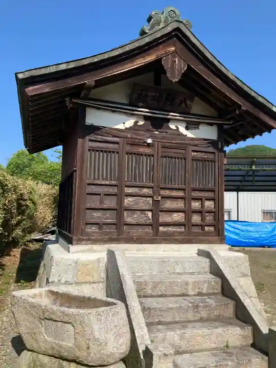 八坂神社(上松田)の{uncategorized: "未分類", other: "その他", undefined: "問題あり", building: "その他建物", grave: "お墓", sacred_gate: "鳥居", guardian: "狛犬", statue: "像", buddha: "仏像", history: "歴史", nature: "自然", garden: "庭園", animal: "動物", pagoda: "塔", temizu: "手水舎", mountain_gate: "山門・神門", sanctuary: "本殿・本堂", subordinate: "末社・摂社", art: "芸術", scenery: "景色", jizo: "地蔵", ema: "絵馬", goshuin: "御朱印", omikuji: "おみくじ", items: "授与品その他", amulet: "お守り", goshuincho: "御朱印帳", eats: "食事", festival: "お祭り", votive_dance: "神楽", shichigosan: "七五三参", wedding: "結婚式", experience: "体験その他", initially: "初詣", around: "周辺", anti_infection: "感染症対策"}