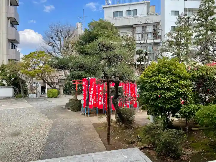 蓮華寺の{uncategorized: "未分類", other: "その他", undefined: "問題あり", building: "その他建物", grave: "お墓", sacred_gate: "鳥居", guardian: "狛犬", statue: "像", buddha: "仏像", history: "歴史", nature: "自然", garden: "庭園", animal: "動物", pagoda: "塔", temizu: "手水舎", mountain_gate: "山門・神門", sanctuary: "本殿・本堂", subordinate: "末社・摂社", art: "芸術", scenery: "景色", jizo: "地蔵", ema: "絵馬", goshuin: "御朱印", omikuji: "おみくじ", items: "授与品その他", amulet: "お守り", goshuincho: "御朱印帳", eats: "食事", festival: "お祭り", votive_dance: "神楽", shichigosan: "七五三参", wedding: "結婚式", experience: "体験その他", initially: "初詣", around: "周辺", anti_infection: "感染症対策"}
