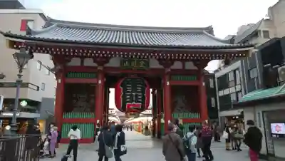 浅草寺の山門・神門