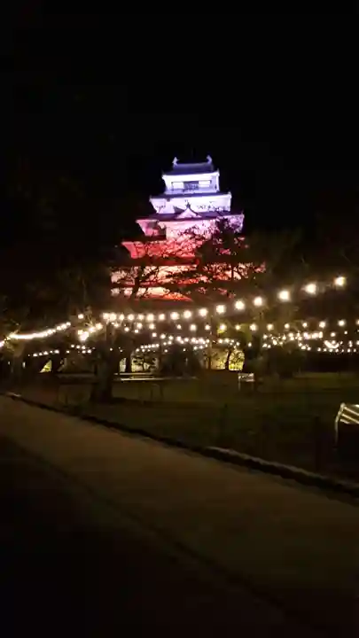 鶴ケ城稲荷神社の周辺