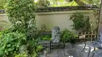 霊源院の{uncategorized: "未分類", other: "その他", undefined: "問題あり", building: "その他建物", grave: "お墓", sacred_gate: "鳥居", guardian: "狛犬", statue: "像", buddha: "仏像", history: "歴史", nature: "自然", garden: "庭園", animal: "動物", pagoda: "塔", temizu: "手水舎", mountain_gate: "山門・神門", sanctuary: "本殿・本堂", subordinate: "末社・摂社", art: "芸術", scenery: "景色", jizo: "地蔵", ema: "絵馬", goshuin: "御朱印", omikuji: "おみくじ", items: "授与品その他", amulet: "お守り", goshuincho: "御朱印帳", eats: "食事", festival: "お祭り", votive_dance: "神楽", shichigosan: "七五三参", wedding: "結婚式", experience: "体験その他", initially: "初詣", around: "周辺", anti_infection: "感染症対策"}