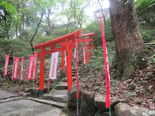 天開稲荷社の鳥居